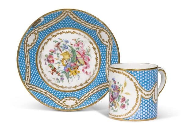Tazza in porcellana di Sèvres con piattino