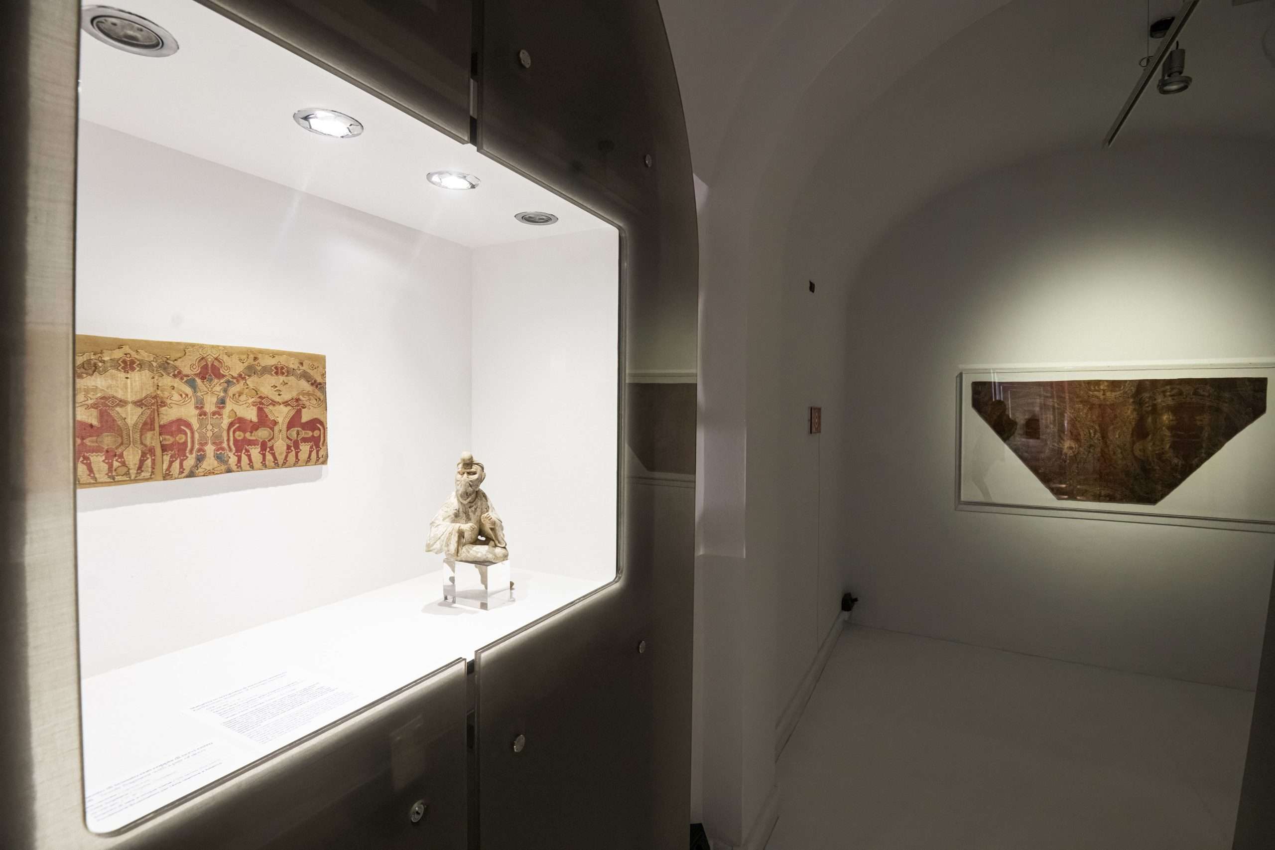 MAO, Torino, Allestimento mostra "Trad u/i zioni d'Eurasia", photo Perottino