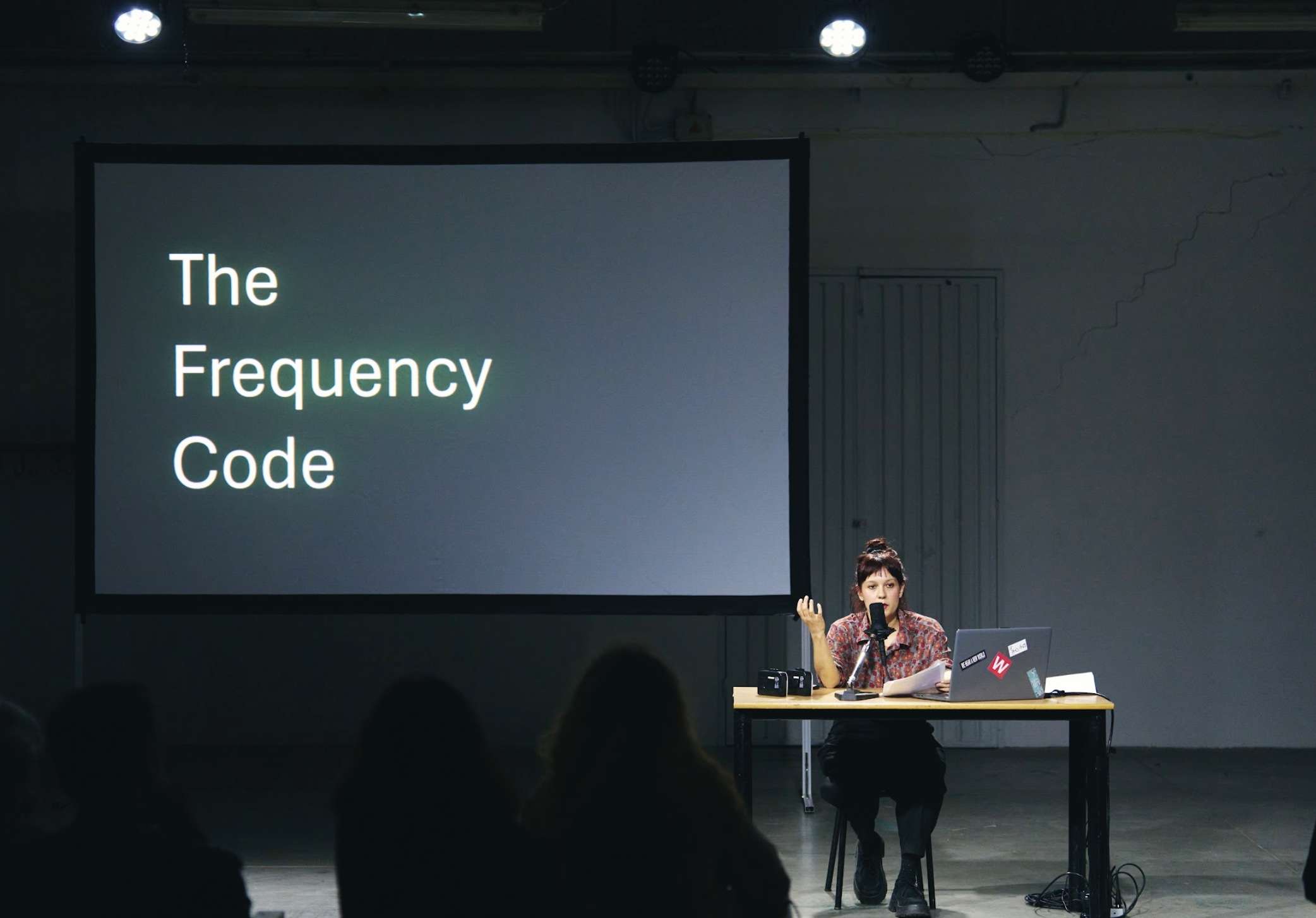 Giulia Deval, PITCH, Lecture, performance, lecture, Periferico Festival, Modena 2023, ph Davide Piferi De Simoni.